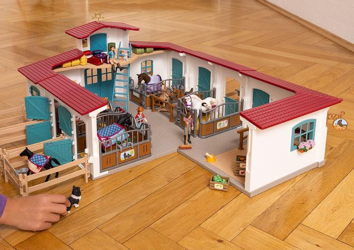 Produktbild Schleich Horse Club Reiterhof