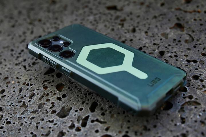 Actual product image UAG Essential Armor with Magnet (Samsung Galaxy S25 Ultra)