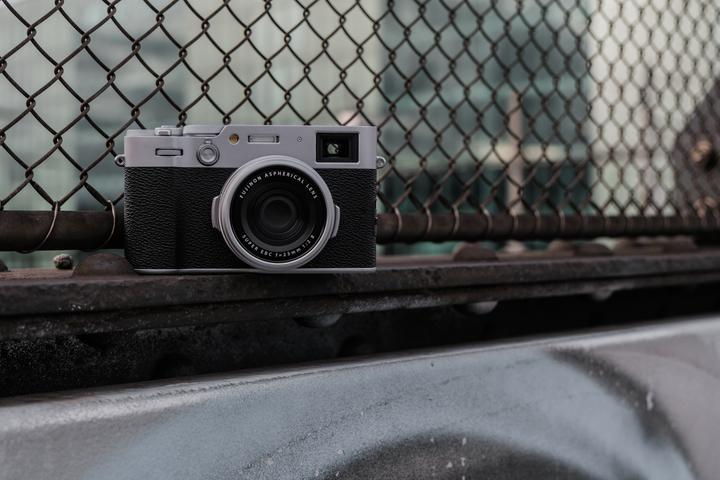 Productafbeelding Fujifilm X100VI (23 mm, 40.20 Mpx, APS-C / DX)