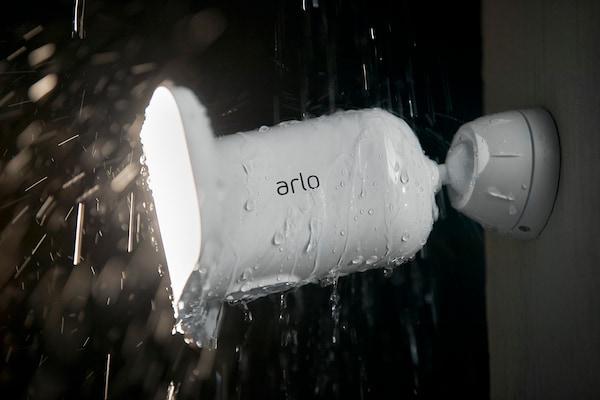 Produktbild Arlo Pro 3 Floodlight Kamera, schwarz (2560 x 1440 Pixels)