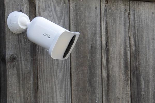 Produktbild Arlo Pro 3 Floodlight Kamera, schwarz (2560 x 1440 Pixels)
