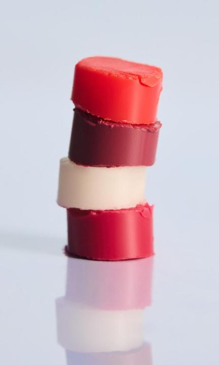 Actual product image Labello Cherry Shine (Care pencil, 16 ml)