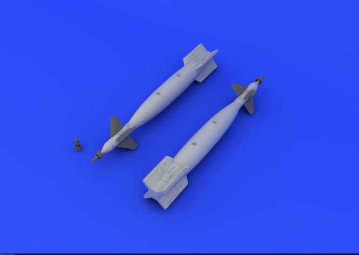 Actual product image Eduard GBU-10 Paveway II