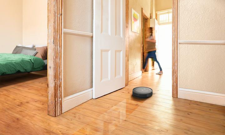 Actual product image iRobot Roomba Combo Essential (Vacuum mopping robot)