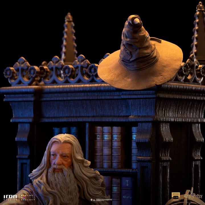 Actual product image Iron Studios Harry Potter Deluxe Art Scale Statue 1/10 Albus Dumbledore 30 cm