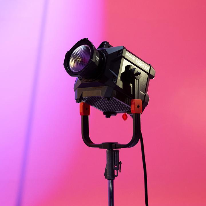 Produktbild Godox KNOWLED MG2400R K1 RGB Light 2400WS mit Soft Case