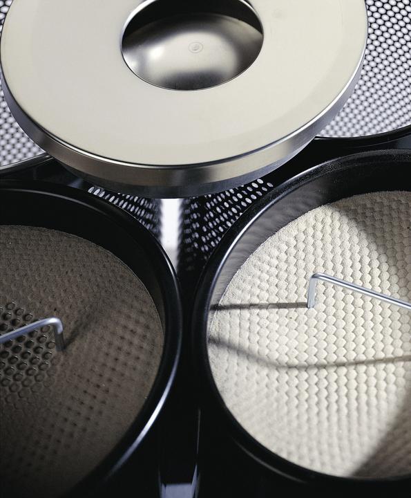 Immagine prodotto Durable Posacenere a piedistallo con setaccio (17 l)