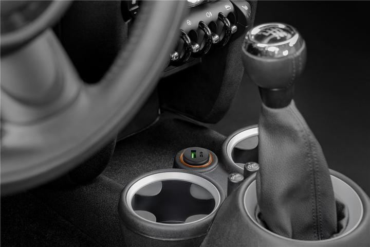 Actual product image Goobay Dual USB charger