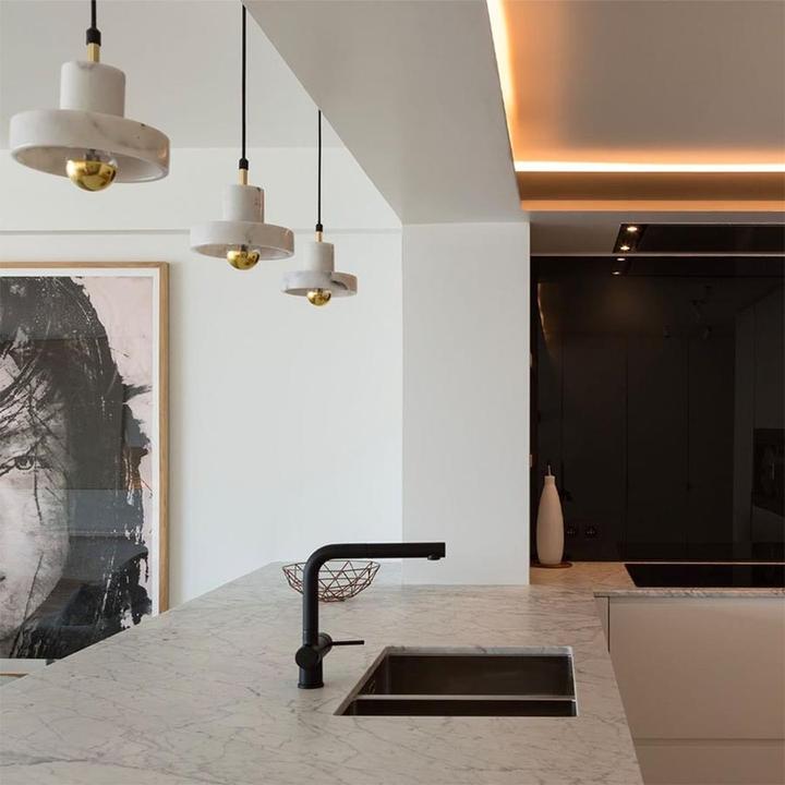 Produktbild Tom Dixon Stone Pendelleuchte White/Gold (360 lm)