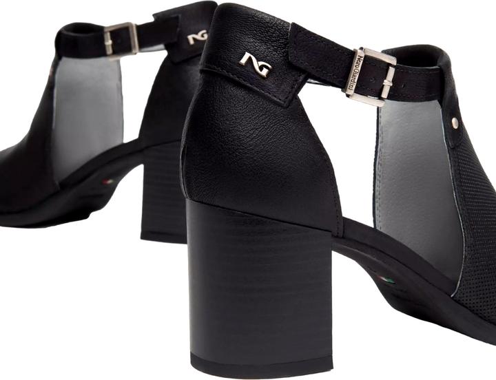 Actual product image Nero Giardini Lucky (36)