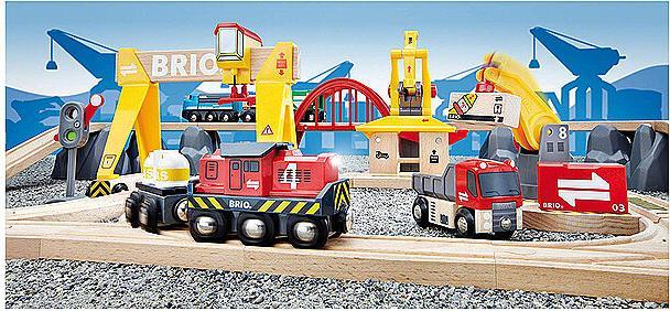Produktbild Brio Brio-Set mit Eisenbahngleisen Railway Deluxe, 33097