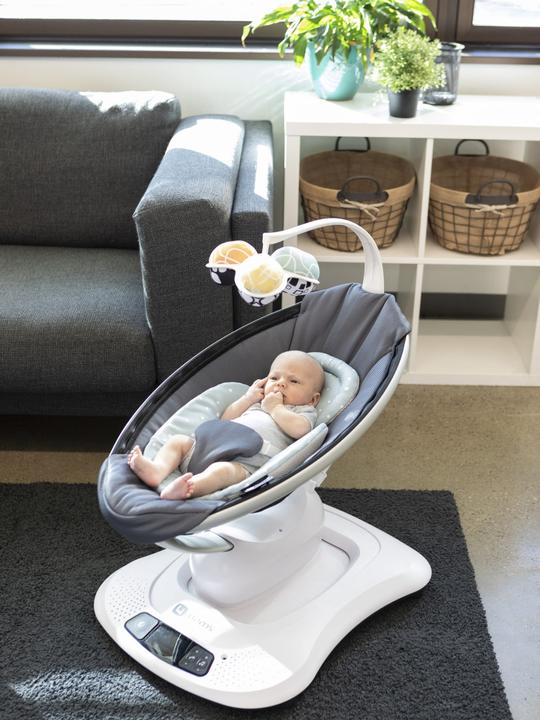 Actual product image 4moms Newborn application