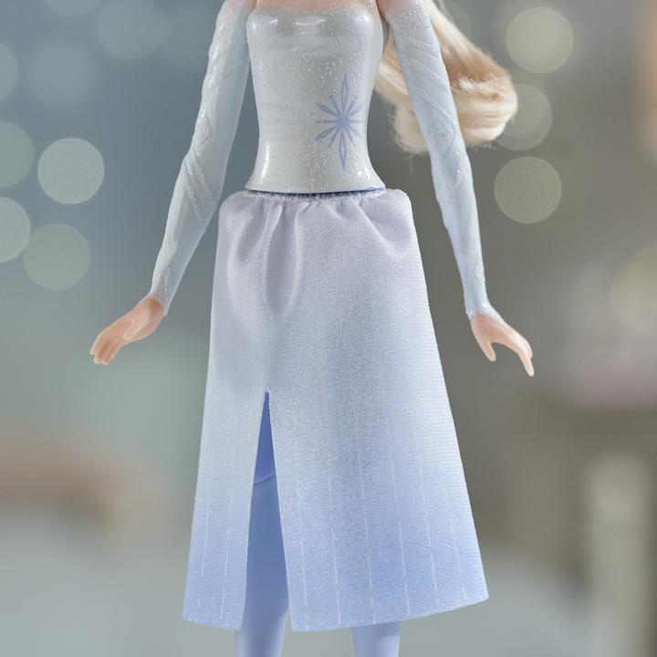 Image du produit Hasbro La magie de l'eau et les plaisirs de la campagne Elsa & Nokk