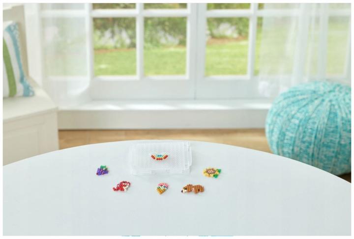 Actual product image Aquabeads Bead pop-up craft board