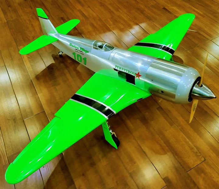 Image du produit Seagull Models SG-Models ) YAK 11 71" 1,8m CHROME 35cc AIRRACE "Perestroika" AVEC un (Oiseau de guerre)