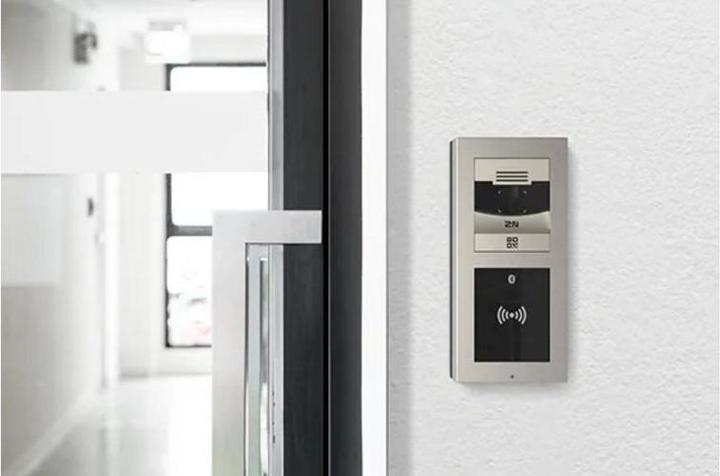 Actual product image 2N Access Unit QR (Ethernet)