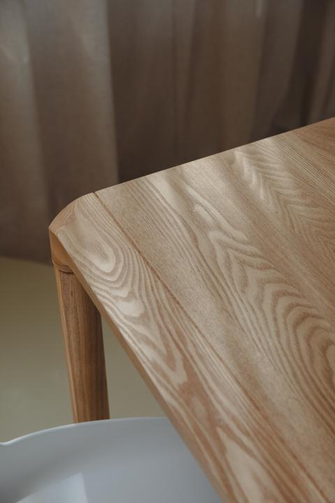 Actual product image Zuiver Storm (180 x 90 x 75 cm)