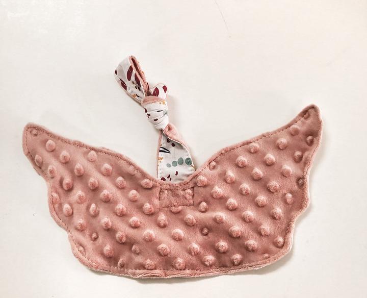 Image du produit Baby-Nest The Angel Nuscheli Aile de saumon