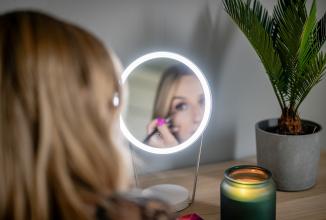 Image du produit Humanas HS-ML01 Miroir de maquillage avec éclairage LED USB (20 x 20 x 30 cm)
