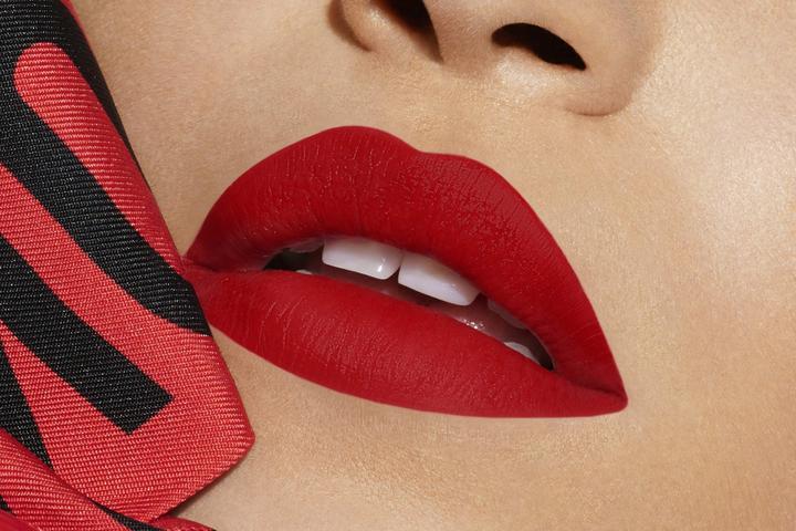 Actual product image Dior Rouge (999 Velvet)