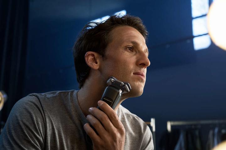 Actual product image Philips Shaver Series 8000 S8696 Wet & Dry electric shaver