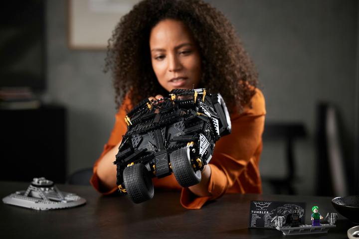 Actual product image LEGO Batmobile Tumbler (76240, LEGO DC, LEGO Rare Sets)