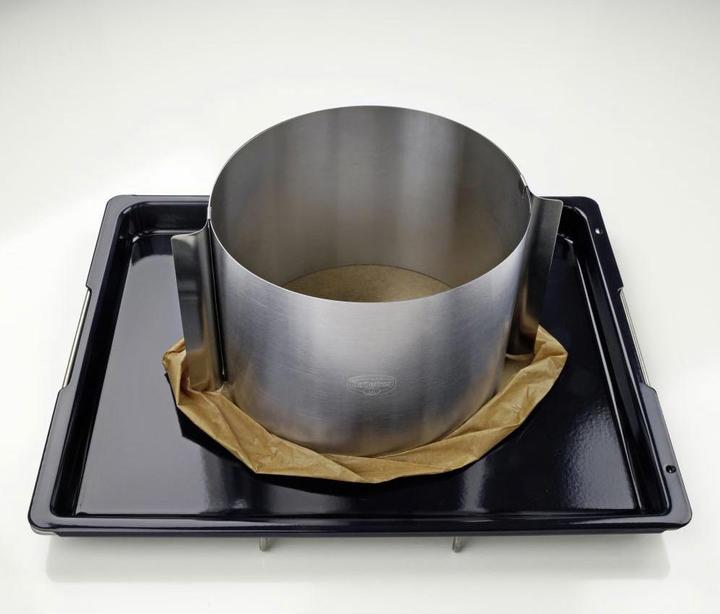 Actual product image Dr. Oetker Cake ring (30 cm)