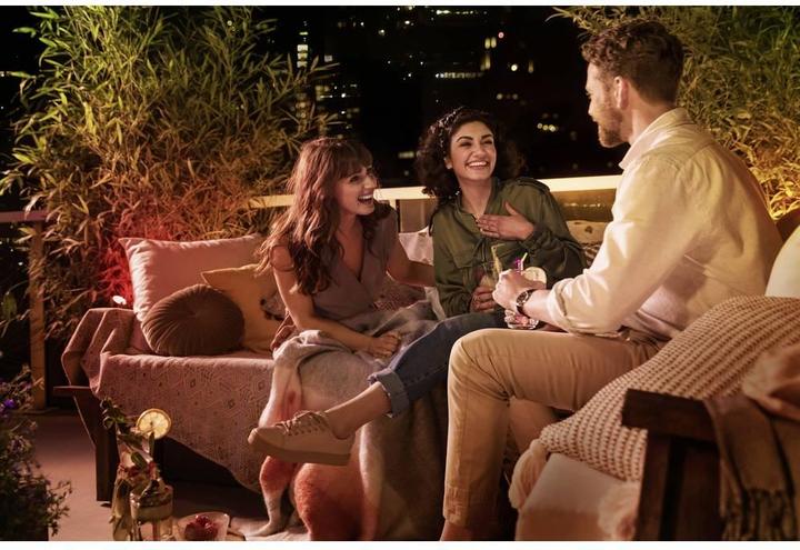 Produktbild Philips Hue Outdoor Lightstrip 5m DE-Stecker (Mehrfarbig, 500 cm, Outdoor)
