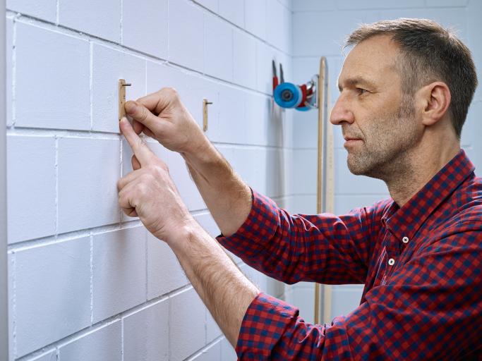 Image du produit tesa Vis à coller pour maçonnerie & pierre, carrée