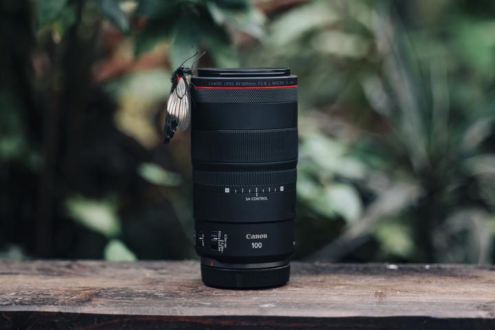 Produktbild Canon RF 100mm f/2.8L Macro IS USM (Canon RF, Vollformat)