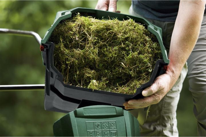 Produktbild Bosch Home & Garden Moosrupfer UniversalRake 900