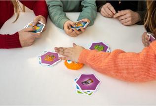 Produktbild FlexiQ Board Game with Dice & Cards 'Monsters' 112038 from 6+ Years (Französisch, Deutsch)