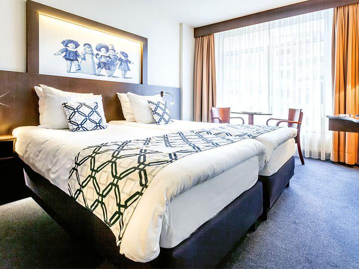 Actual product image Smartbox 2 nights in a 4* hotel in the centre of Amsterdam (2 pers.)