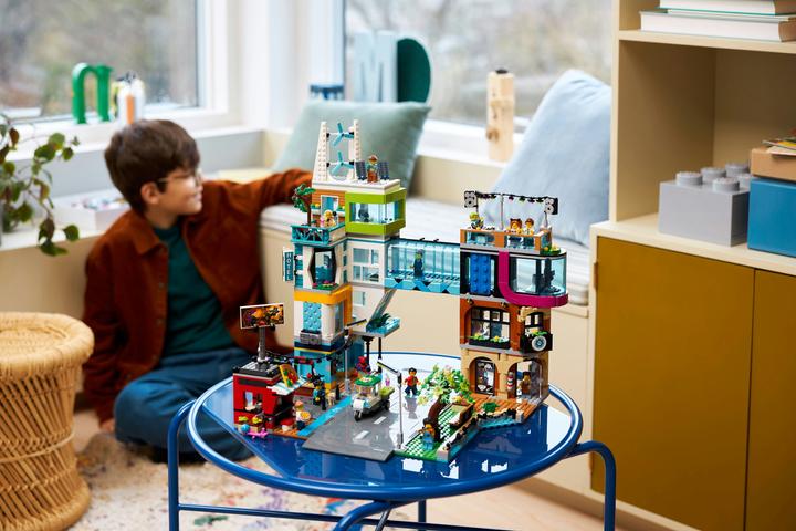 Produktbild LEGO Stadtzentrum (60380, LEGO City)