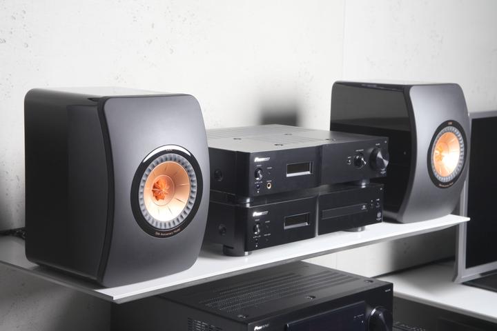 Actual product image KEF Ls50 (1 pair, 100 W)