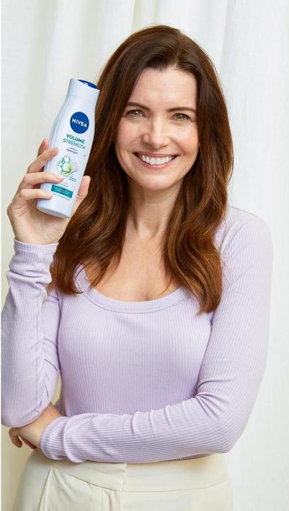 Immagine prodotto NIVEA VOLUMEN & KRAFT Shampoo 250 ml (250 ml, Shampoo liquido)
