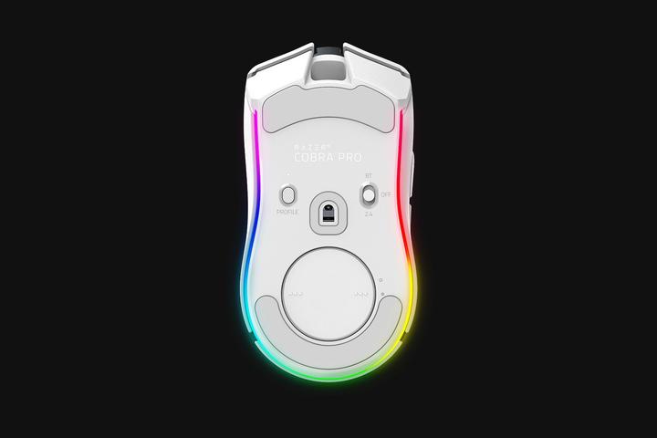 Actual product image Razer Cobra Pro (Wireless)