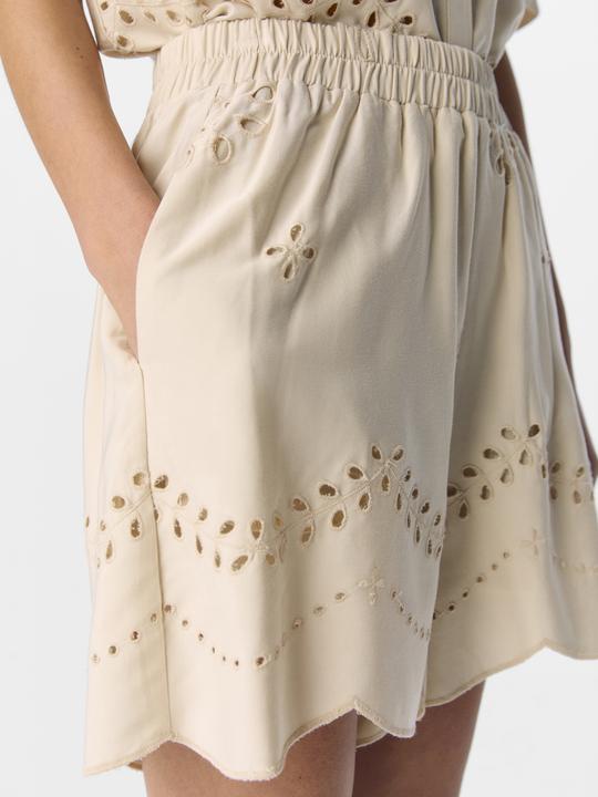 Produktbild Object Broderie Anglaise Shorts (38)