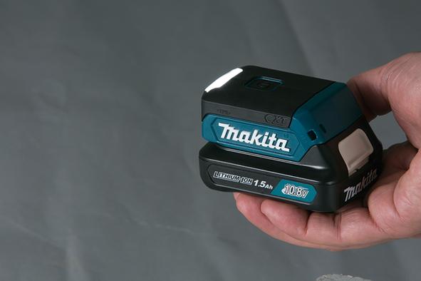 Immagine prodotto Makita Lampada a batteria da 10,8 V ML103 (100 lm)
