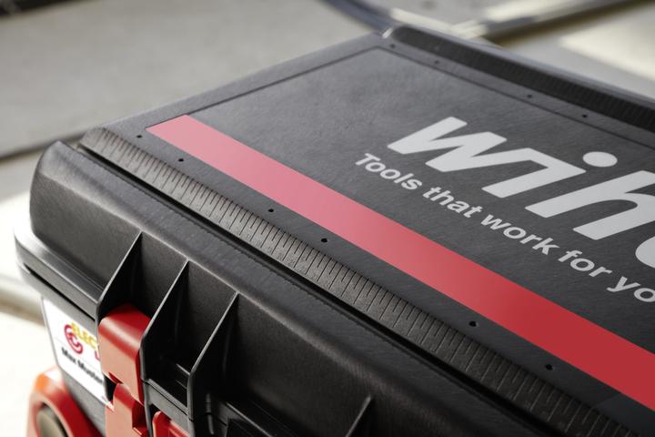 Produktbild Wiha Werkzeugkoffer Set XXL III electric I 104-tlg. I Elektriker Werkzeugkoffer I Werkzeugkasten (106 Teile)