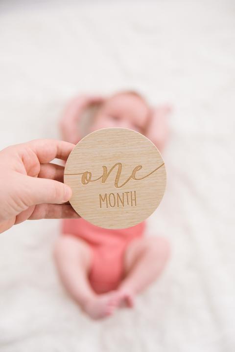 Actual product image Pearhead Milestones of pregnancy