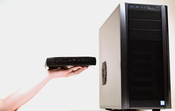 Actual product image Intel NUC Hades Canyon NUC8I7HNK2 (Intel Core i7-8705G)