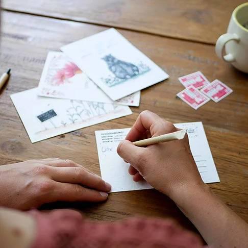 Produktbild Einfach Weniger Weihnachtskarte - einpflanzbare Postkarte mit bunten Blumensamen (Oh, deer Christmas is here) (1 Stk.)