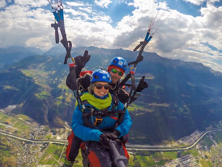 Produktbild Smartbox Magischer 25 Min. Gleitschirmflug in Zermatt, Kanton Wallis (1 Pers.)