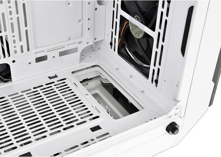 Actual product image Thermaltake View 71 (E-ATX)