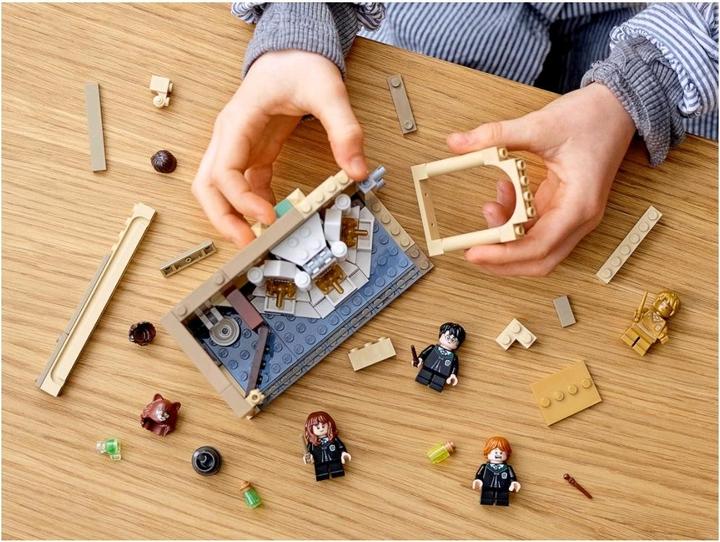 Image du produit LEGO Poudlard : l’erreur de la potion Polynectar (76386, LEGO Harry Potter)