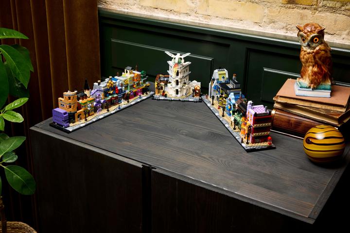 Produktbild LEGO Die Zauberläden der Winkelgasse (76444, LEGO Harry Potter)