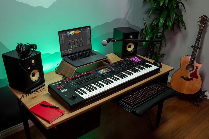 Immagine prodotto Roland Fantom-06 (61 Chiavi)