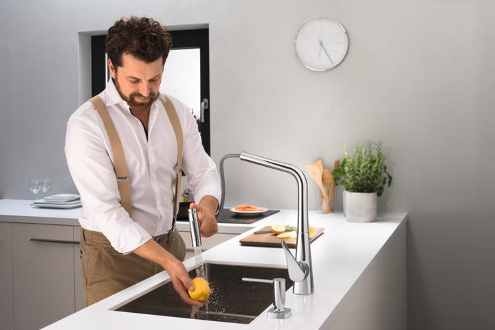 Actual product image hansgrohe METRIS SELECT sink mixer 320, 5, with sBox, pull-out spray, stainless steel look