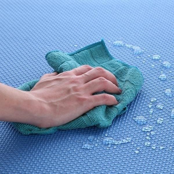 Immagine prodotto One Tappetino pieghevole per allenamento Fitness MP10 verde-blu-rosso, 60x60x1,0cm (9 pezzi) (10 mm)